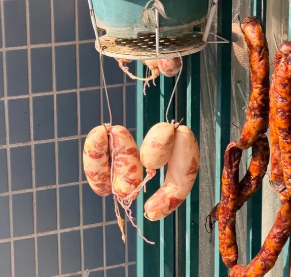 网友晒“九肥一瘦”香肠,被调侃可以当蜡烛用! 网友晒“九肥一瘦”香肠,被调侃可以当蜡烛用!