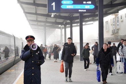 沪蓉铁路潼南站新站房正式投用