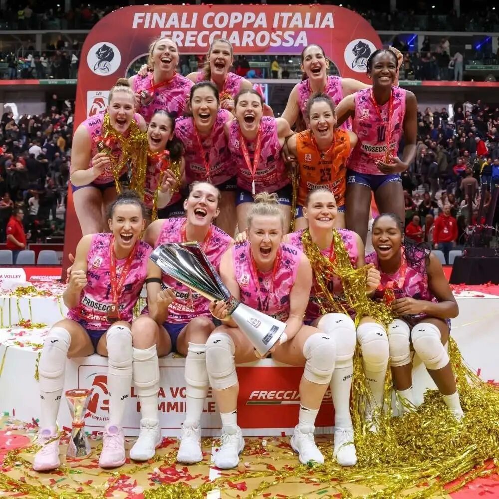 河南姑娘朱婷，又夺冠了！