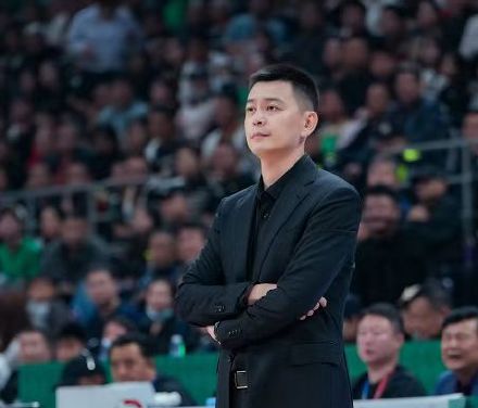 杨鸣因身体原因请辞 乌戈出任临时主帅