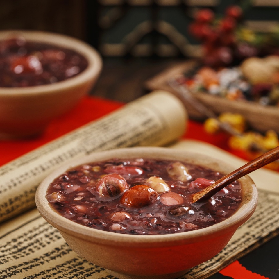 腊八蒜为啥是绿色的？腊八粥有“专属配方”？一篇揭秘——