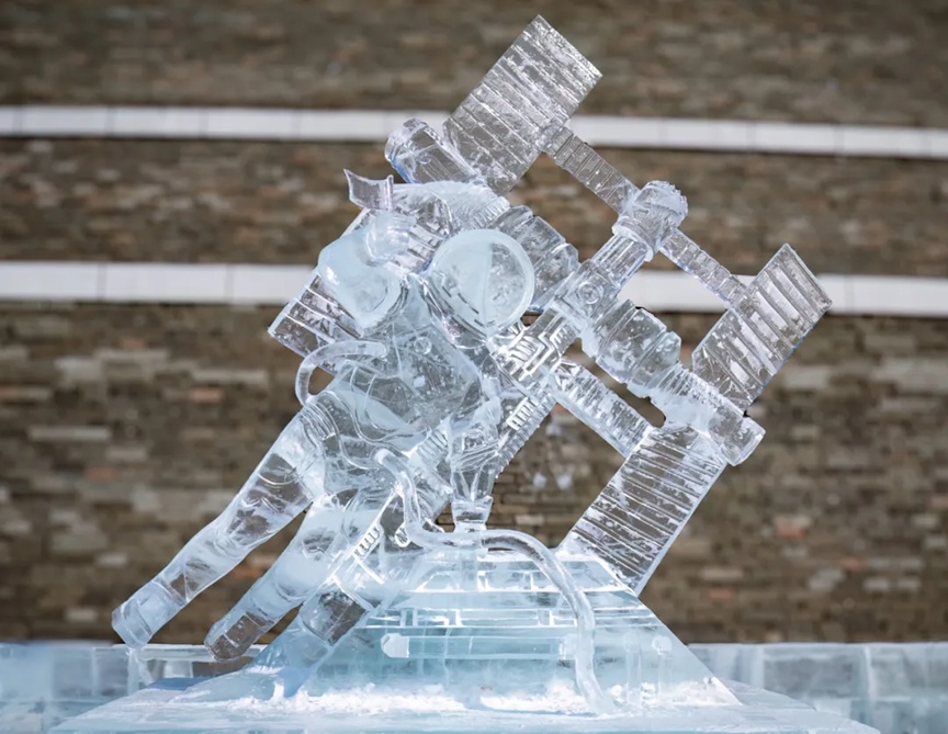 谁把冬天雕成了诗?哈尔滨冰雪大世界内再现“寒地美学”新高度! 谁把冬天雕成了诗?哈尔滨冰雪大世界内再现“寒地美学”新高度!