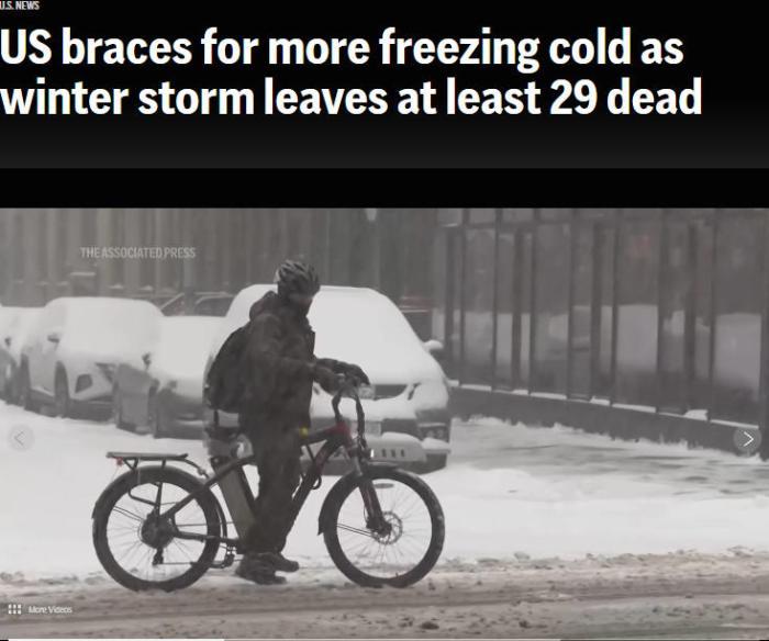 低温、暴雪……冬季风暴肆虐美国多地已有29人死亡 低温、暴雪……冬季风暴肆虐美国多地已有29人死亡