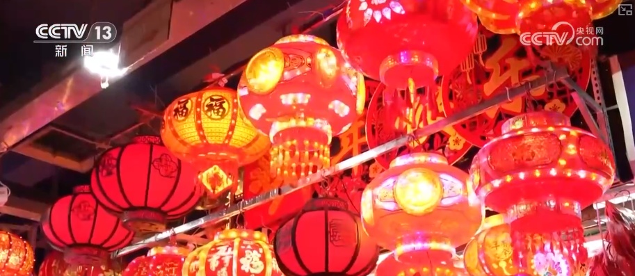 兼具传统韵味与现代审美 “花样”马年文创火出圈掀起消费热潮 兼具传统韵味与现代审美 “花样”马年文创火出圈掀起消费热潮