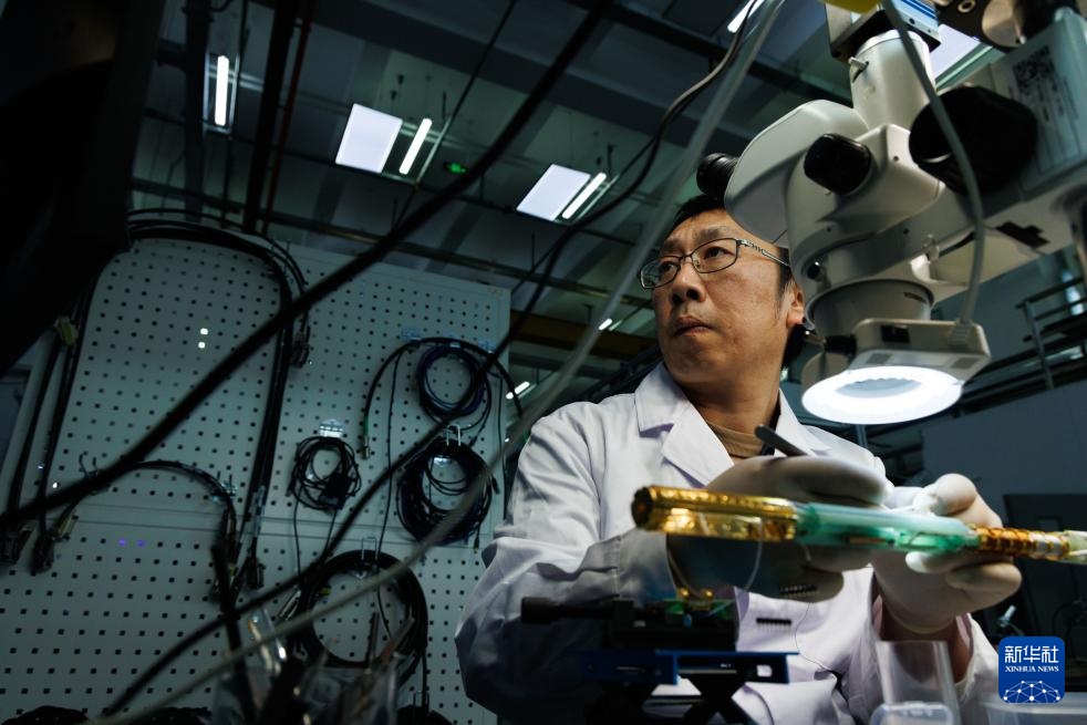 我国全超导用户磁体取得重大突破 我国全超导用户磁体取得重大突破