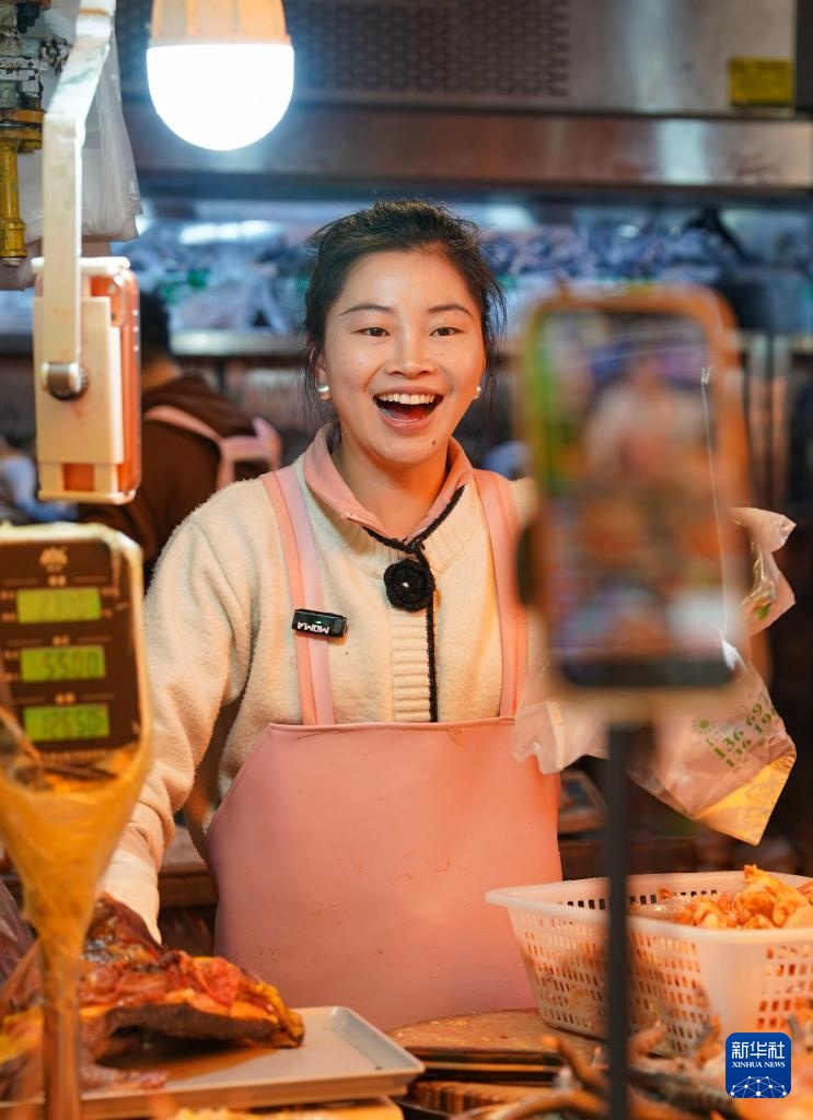 去昆明老菜场体验云南风情