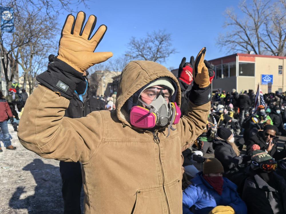 移民政策支持率跌至新低 特朗普与明尼苏达州官员通话 移民政策支持率跌至新低 特朗普与明尼苏达州官员通话