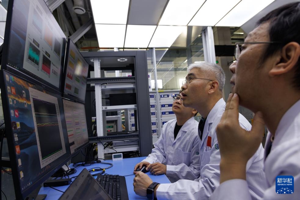 我国全超导用户磁体取得重大突破 我国全超导用户磁体取得重大突破