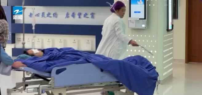 “疼!”杭州6岁男孩在客厅捂眼哭喊…医生提醒:家长注意,即将进入高发期 “疼!”杭州6岁男孩在客厅捂眼哭喊…医生提醒:家长注意,即将进入高发期