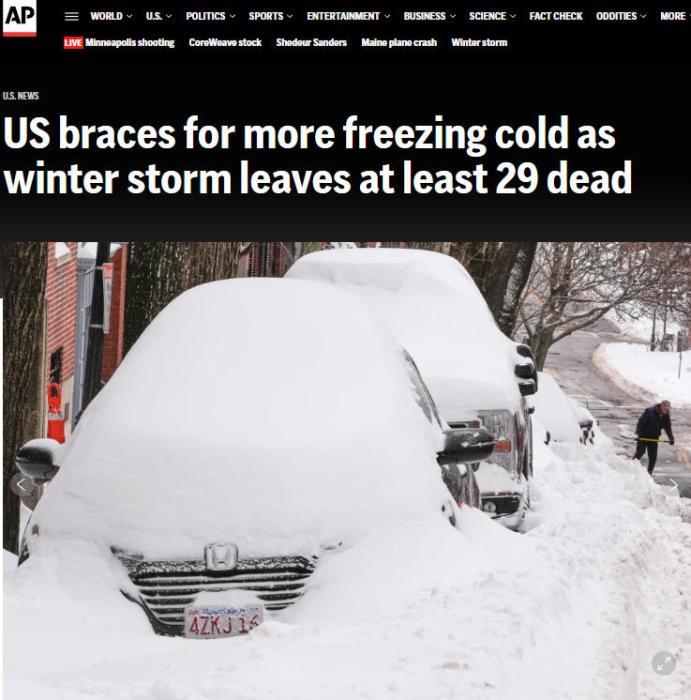 低温、暴雪……冬季风暴肆虐美国多地已有29人死亡 低温、暴雪……冬季风暴肆虐美国多地已有29人死亡