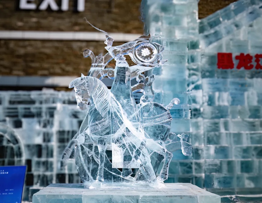 谁把冬天雕成了诗?哈尔滨冰雪大世界内再现“寒地美学”新高度! 谁把冬天雕成了诗?哈尔滨冰雪大世界内再现“寒地美学”新高度!