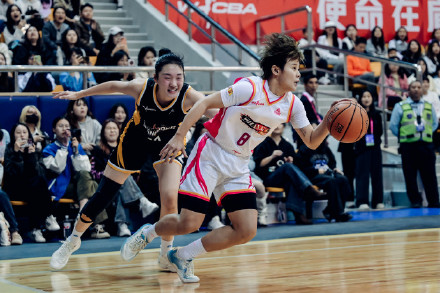 山西女篮九连胜首登WCBA榜首