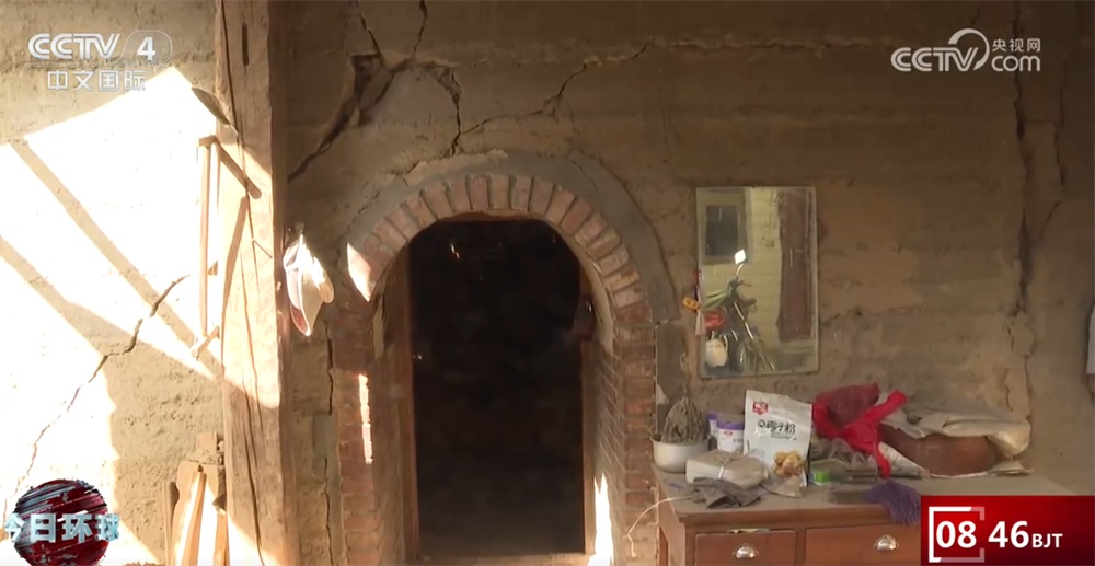 甘肃迭部5.5级地震｜救援力量全力开展倒塌院墙清理工作 危房排查持续进行