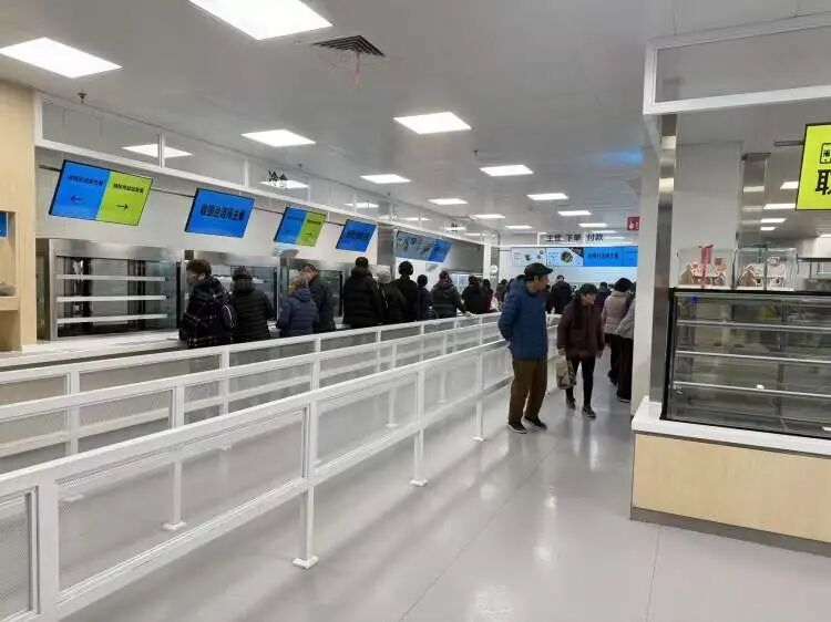 1小时全部售罄!上海市民在宝山宜家“疯狂捡漏”:太值了!餐厅已关闭 1小时全部售罄!上海市民在宝山宜家“疯狂捡漏”:太值了!餐厅已关闭