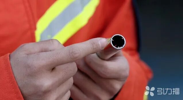 过年大扫除，用这种扫帚要当心！