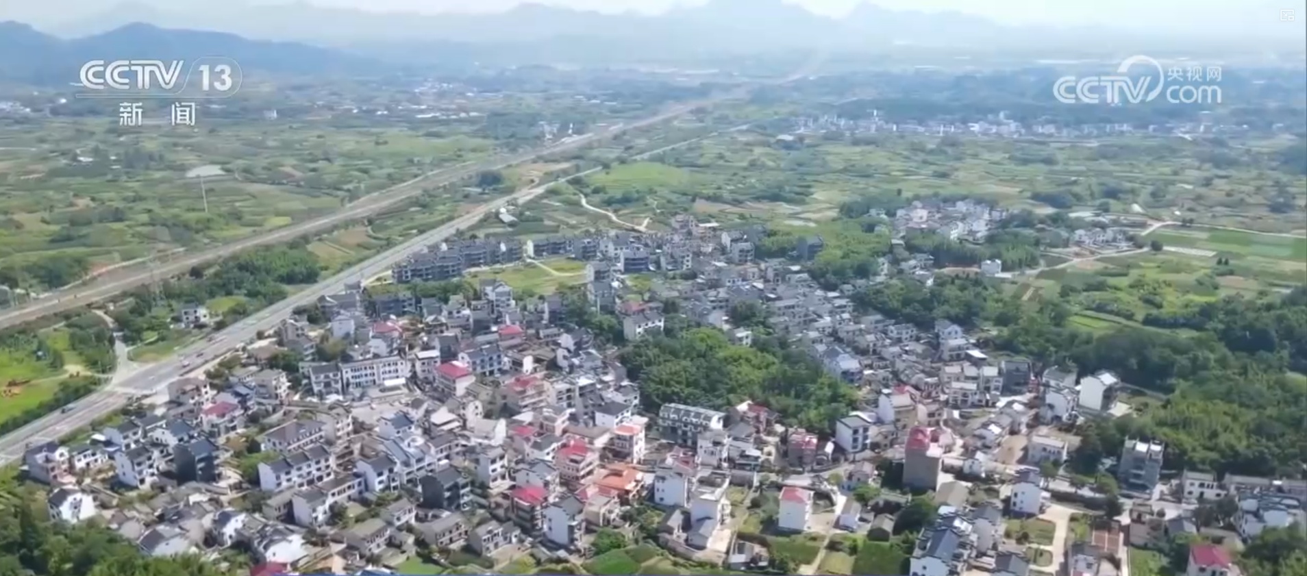 各地非遗民俗“串珠成链”点亮佳节 “到中国过春节”成为新潮流新风尚