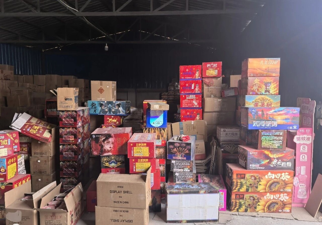 西安警方:郭某某,行政拘留15日! 西安警方:郭某某,行政拘留15日!