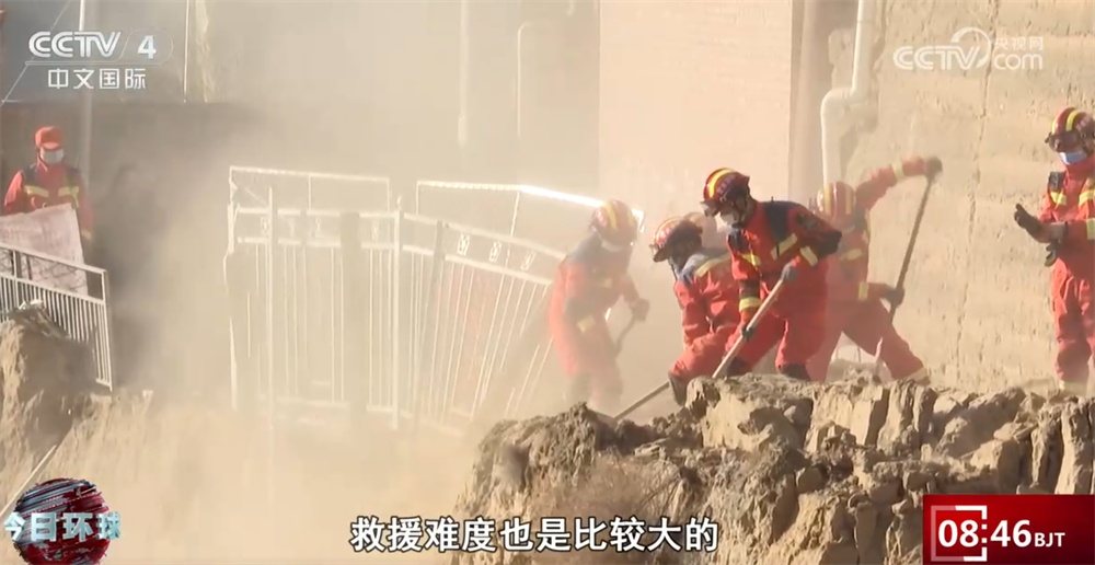 甘肃迭部5.5级地震｜救援力量全力开展倒塌院墙清理工作 危房排查持续进行