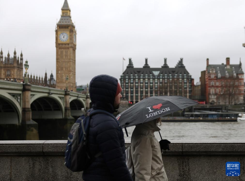 风暴“钱德拉”袭击英国