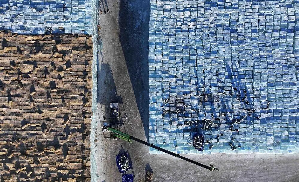 哈尔滨冰雪大世界存冰进入收尾阶段