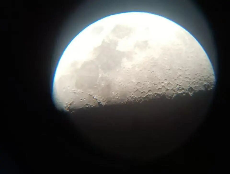 10岁小孩哥用废旧纸壳自制“观月神器”，“硬核”手工惊艳网友