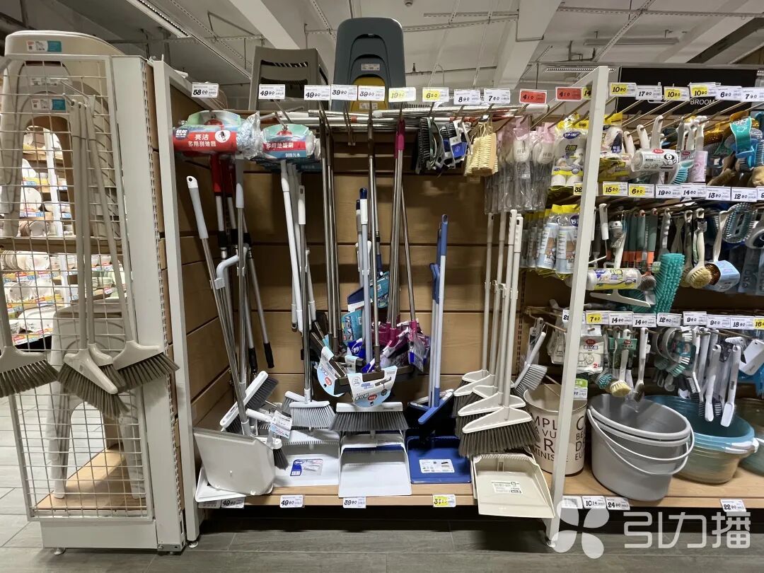 过年大扫除，用这种扫帚要当心！