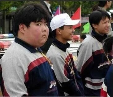 20年前一张照片火遍全网！他如今结婚生子回归生活，本人回应：走红对我没影响