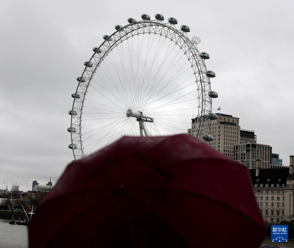 风暴“钱德拉”袭击英国