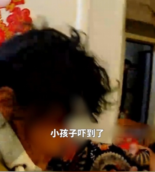 破门！关火！救人！祖孙平安！