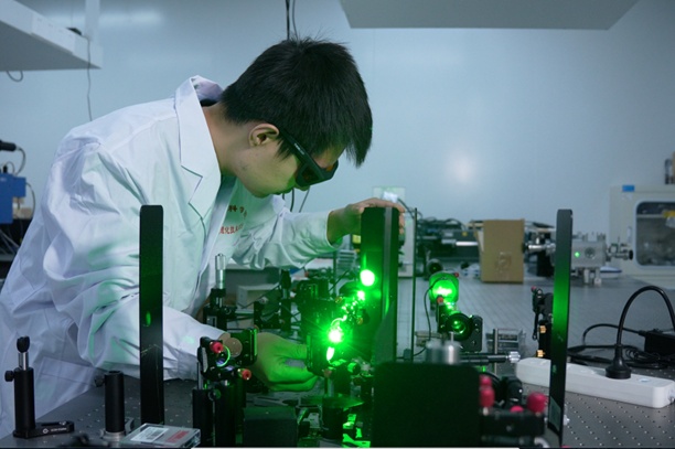 重要突破!国产新晶体刷新激光输出纪录 重要突破!国产新晶体刷新激光输出纪录