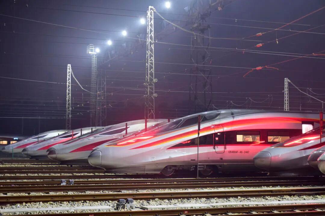 一天跑300多列复兴号！这条高铁调图后到底有多忙？