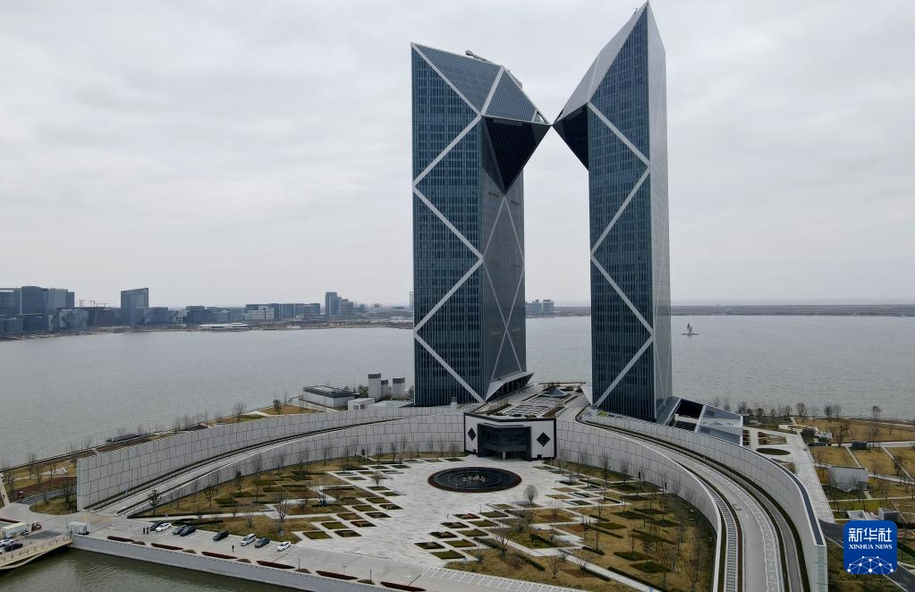 上海:临港新片区中银金融中心竣工 上海:临港新片区中银金融中心竣工