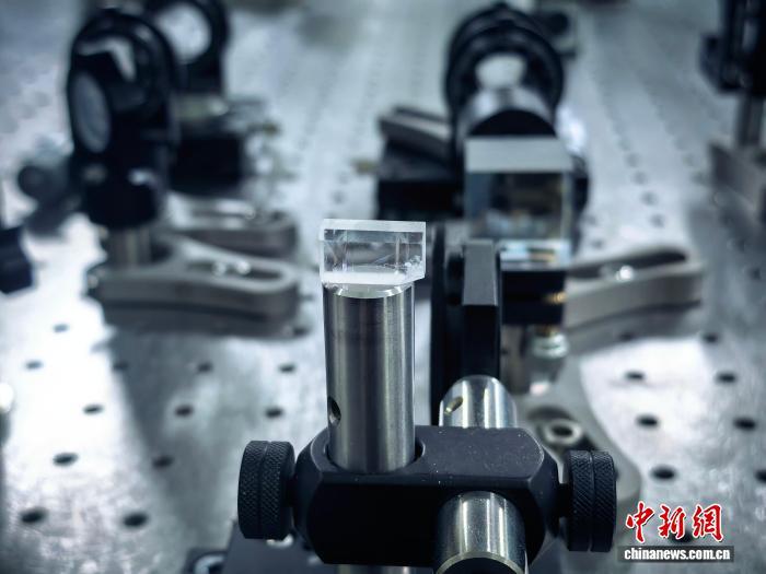 “中国牌”晶体上新 提升全固态真空紫外激光器功能 “中国牌”晶体上新 提升全固态真空紫外激光器功能