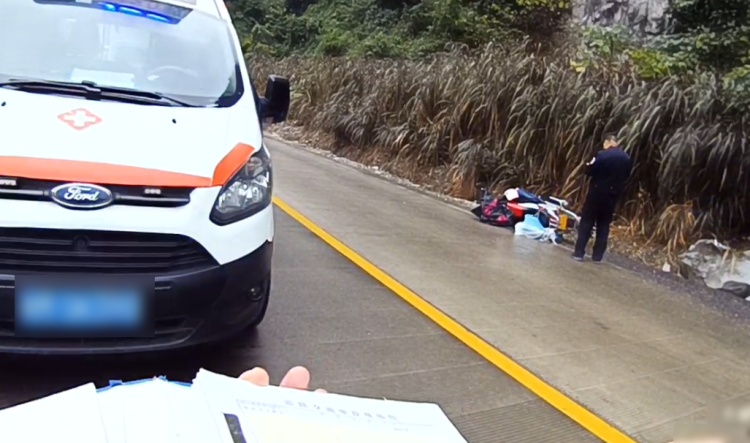 当着民警的面欲销毁证据？这名肇事者被揪出！