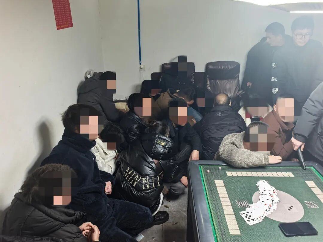 事发杭州某小区楼下超市，多人当场被抓！