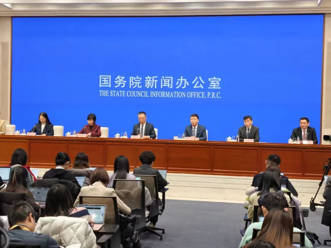 返乡必看！春运两波降温降雪袭北方，中国气象局建议——