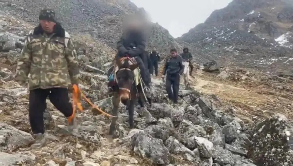 男子擅闯未开发区域失联！90余人搜救3天2夜获救，罚3000元，承担救援费2.72万元！