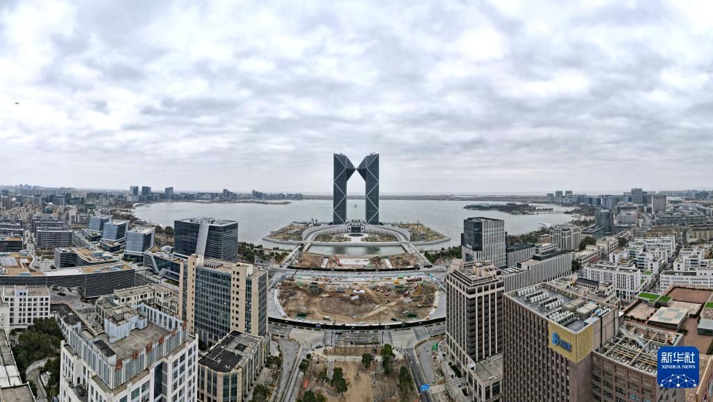 上海:临港新片区中银金融中心竣工 上海:临港新片区中银金融中心竣工