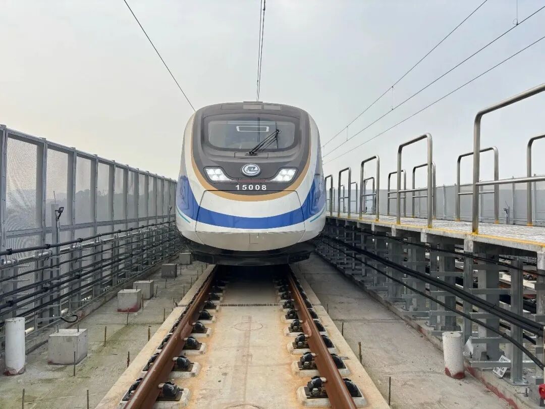 重庆15号线实现“车通”！开通运营进入倒计时