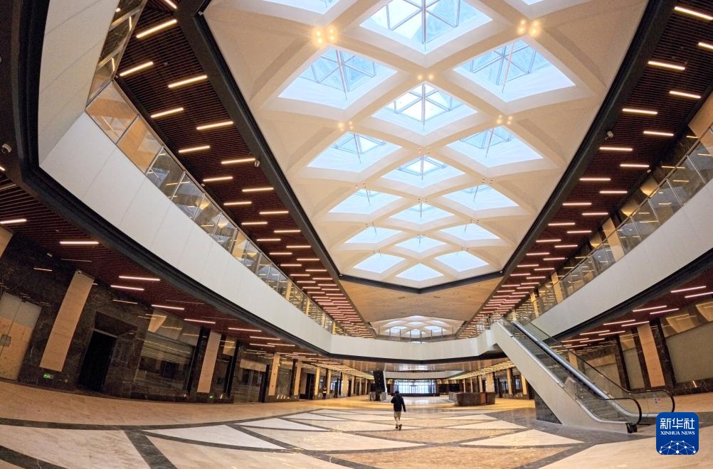 上海:临港新片区中银金融中心竣工 上海:临港新片区中银金融中心竣工