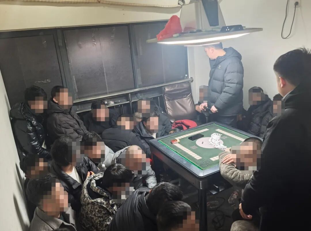 事发杭州某小区楼下超市，多人当场被抓！