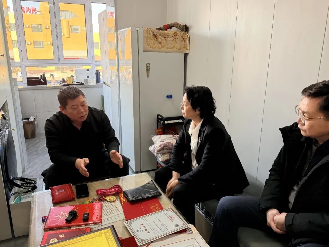 辽宁中医药大学慰问金城龙父母：申报见义勇为，发放50万元抚慰金