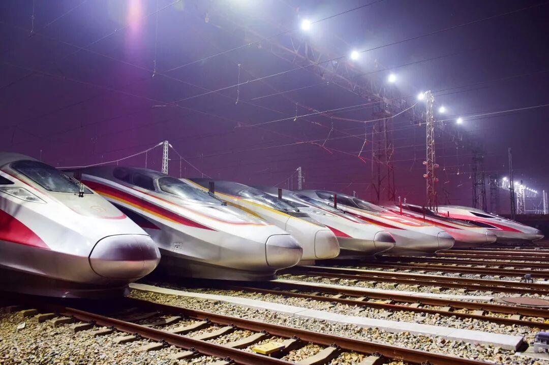 一天跑300多列复兴号！这条高铁调图后到底有多忙？