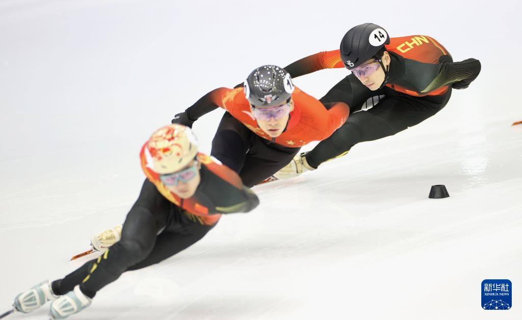 中国短道速滑队备战米兰冬奥会