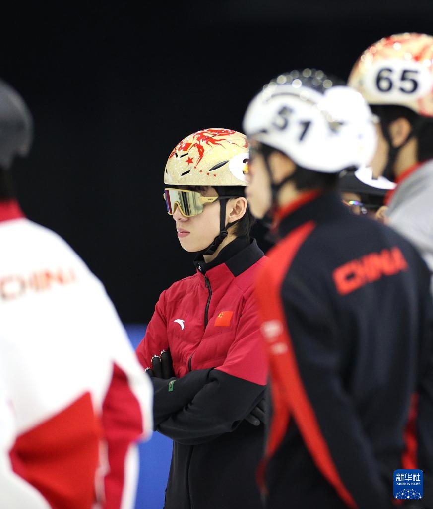中国短道速滑队备战米兰冬奥会