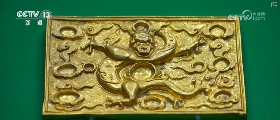 纹饰纹样与赛博光影碰撞、古韵国风成“顶流审美” 中华文化创新表达彰显蓬勃生命力