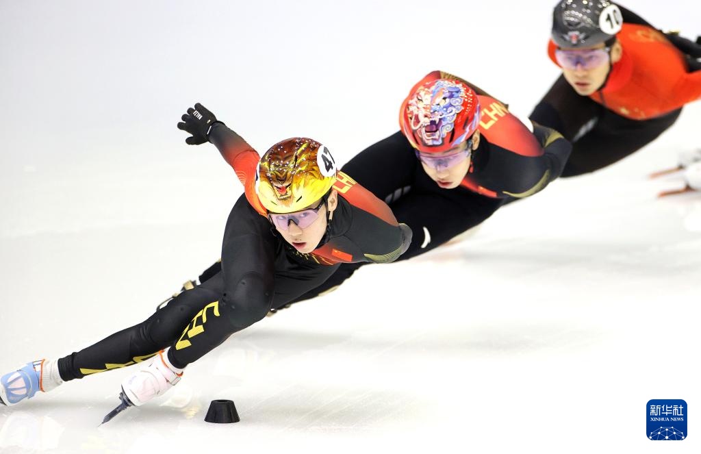 中国短道速滑队备战米兰冬奥会