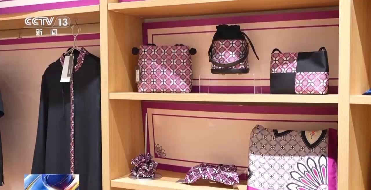 数字技术“唤醒”千年之美 古老丝绸纹样“活”了 数字技术“唤醒”千年之美 古老丝绸纹样“活”了