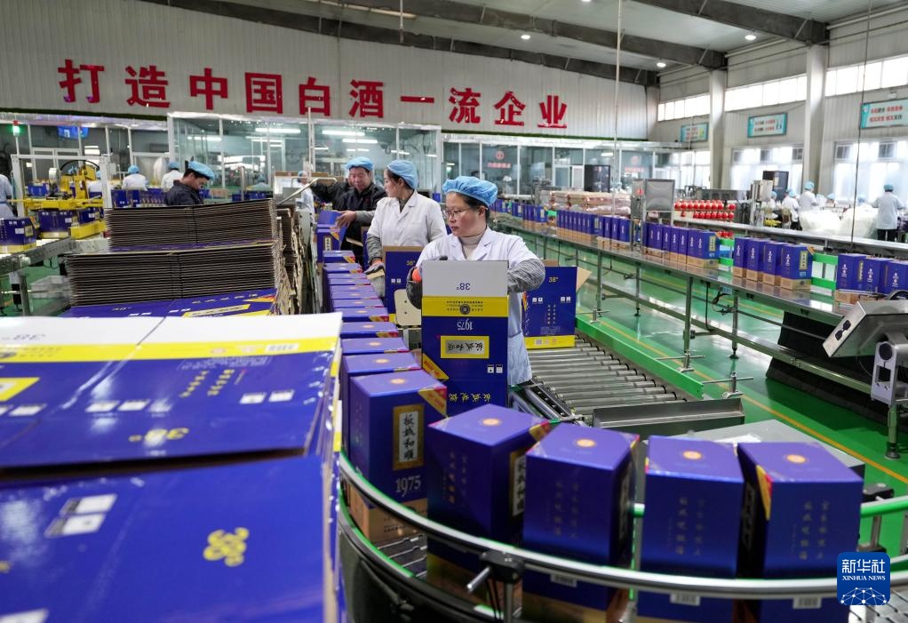 河北承德：古法酿造续醇香