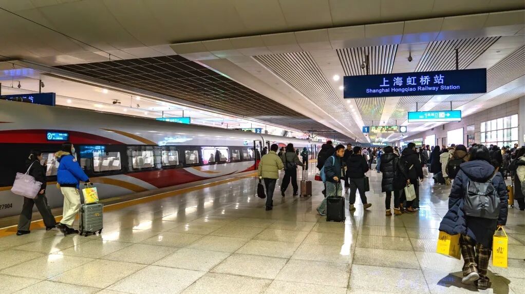 全程1318公里,中间只停一站!探访京沪间最快列车 全程1318公里,中间只停一站!探访京沪间最快列车